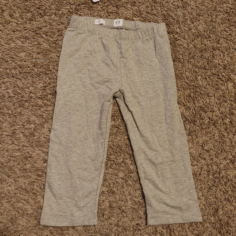Gap capris